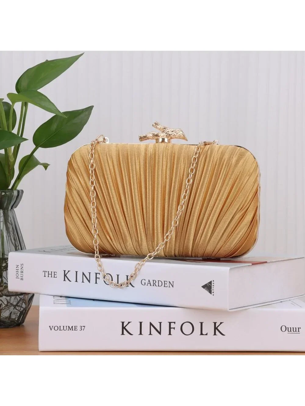 👜 Women's Dark Gold Evening Bag Pleated Clutch Bag with Chain for Wedding Party